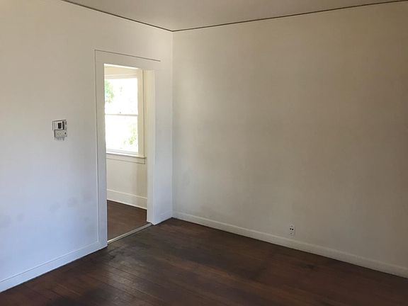 3rd image of 4401 13th Ave