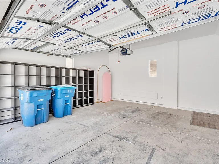 1409 Sycamore Spring Ct — Photo 24