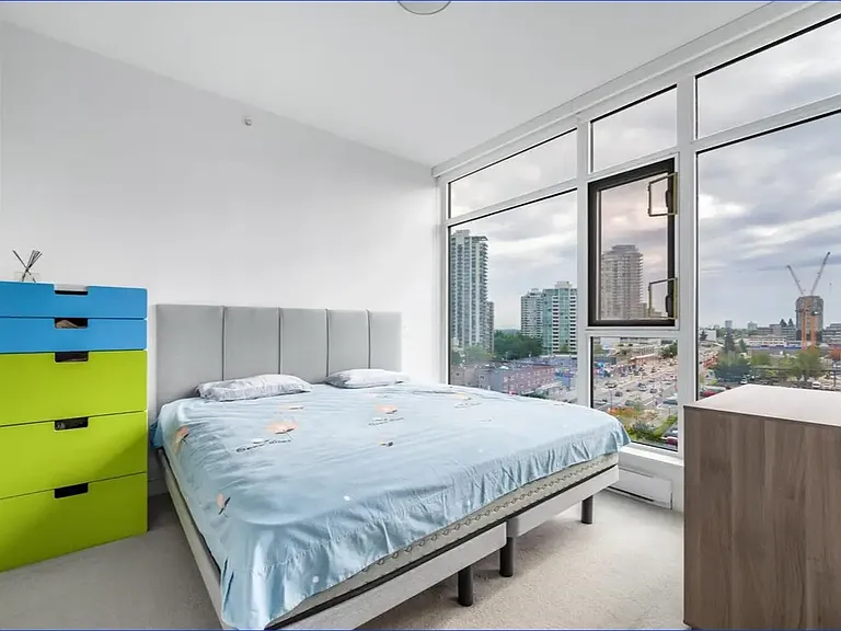 Primary bdrm