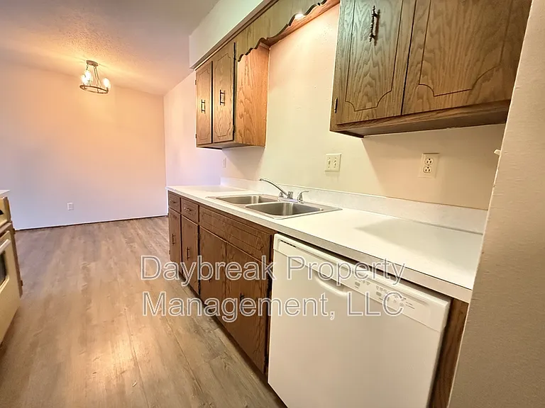 3024 9 1/2 St N #303 — Photo 7
