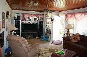 4th image of 152 Bartley St