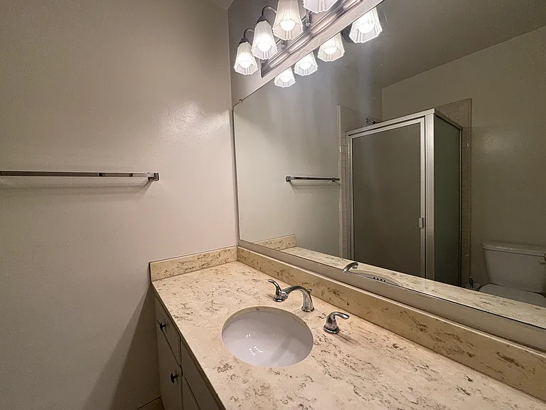 4441 Ponca Ave #H — Photo 10