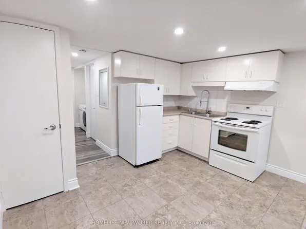 158 Coxwell Ave #Basement, Toronto, ON M4L 3B2