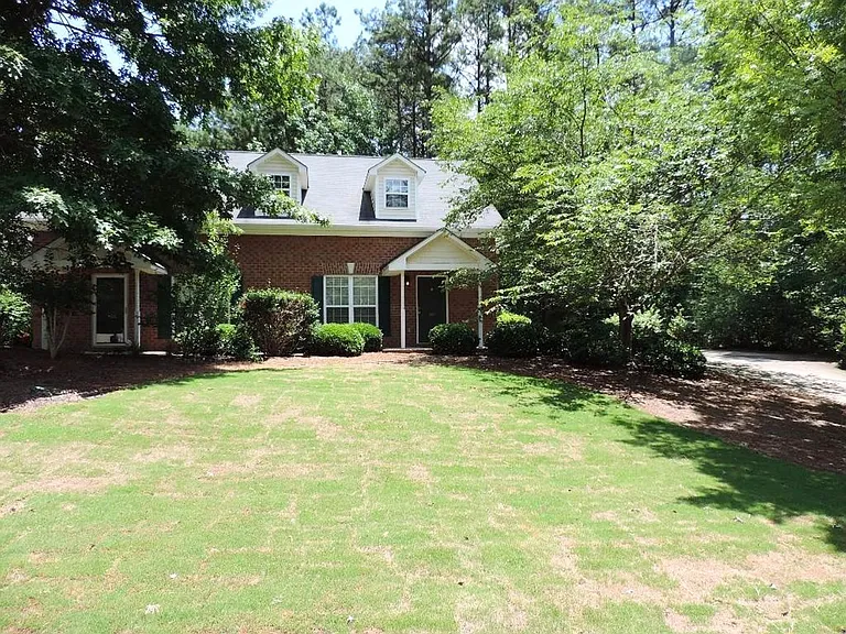 1020 Trotters Walk — Photo 2