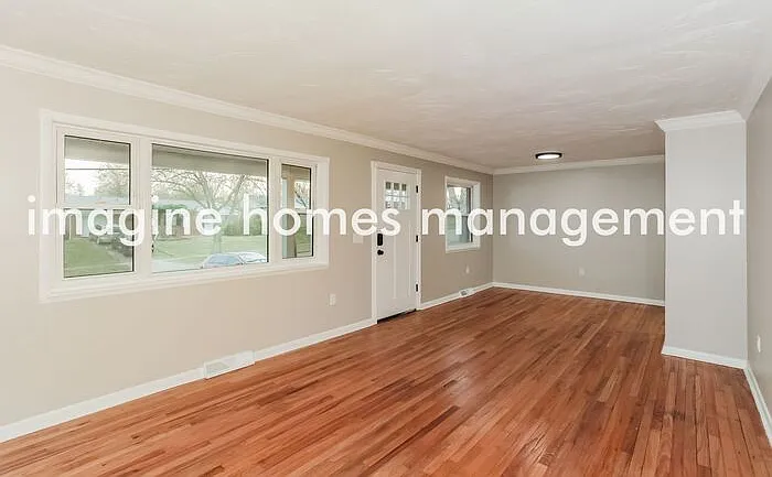 4 bed, 3.0 bath, 1940 sqft, $2,450 — Photo 4