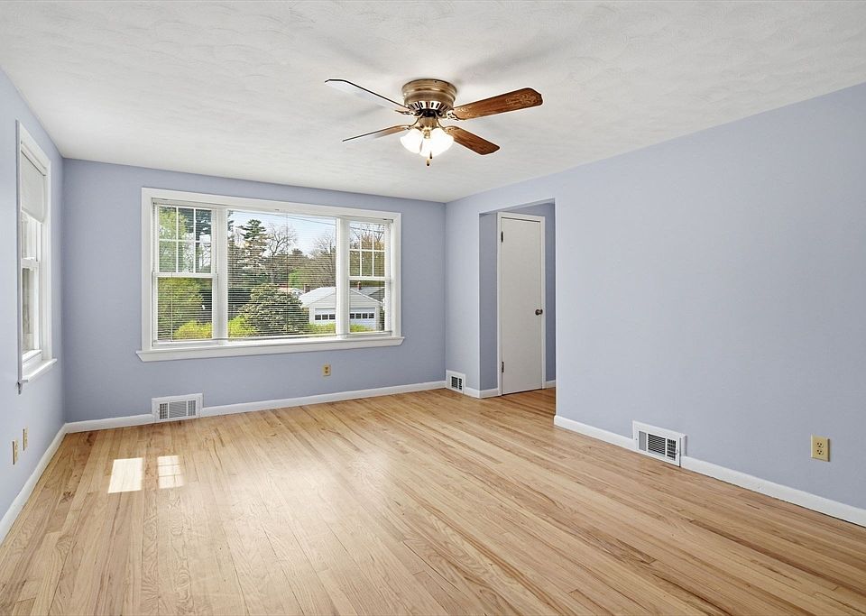 33 Overhill Dr, Springfield, MA 01129 | Zillow