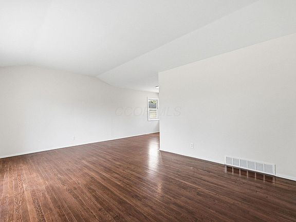 3rd image of 4510 Broadhurst Dr