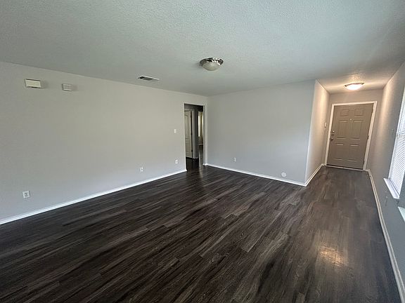 4th image of 3302 Etheredge Dr