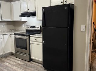 487 Somerville St #4, Manchester, NH 03103