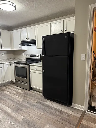 487 Somerville St #4 Photo 1