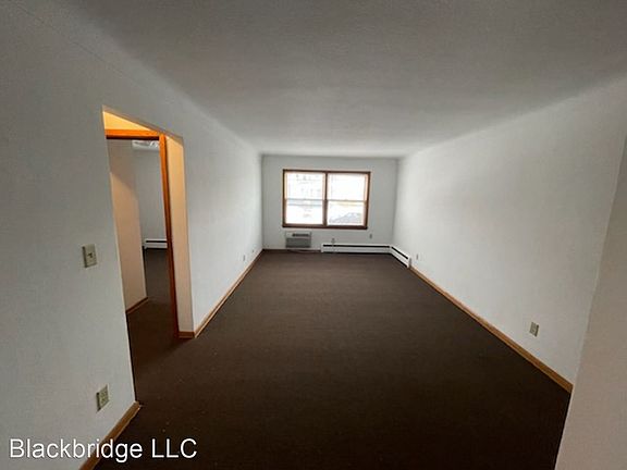 4th image of 1651 7th St E Unit 4