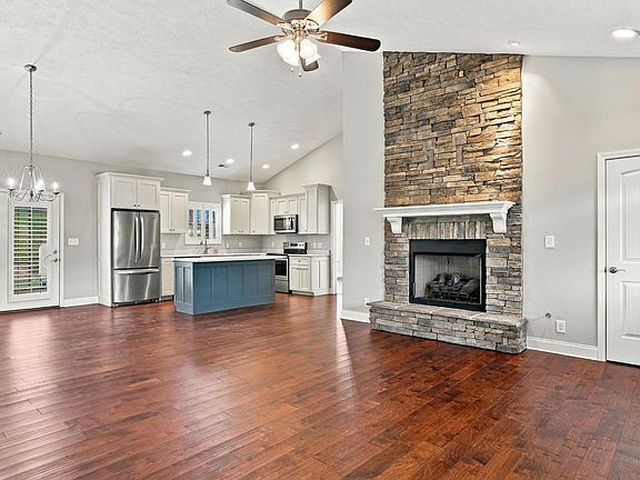 2nd image of 237 Miller Rd