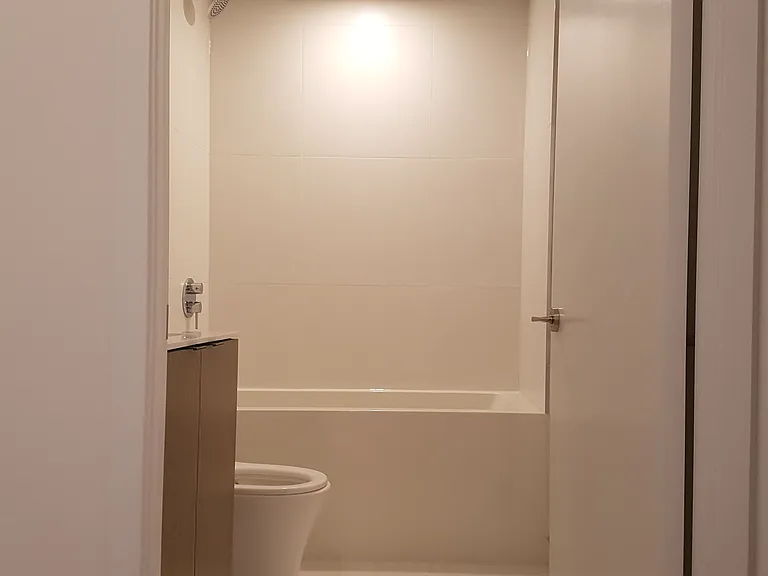 20 Edward St #2420 — Photo 7