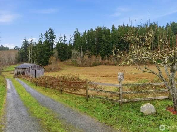 22628 Holgar Court NE, Poulsbo, WA 98370