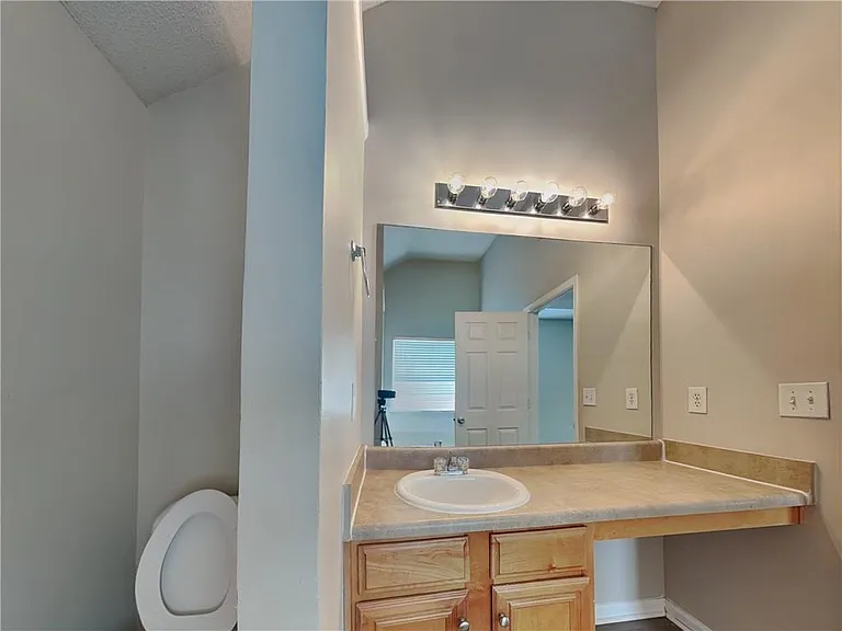 205 Oak Terrace Dr — Photo 9