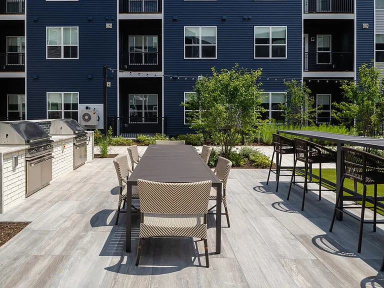 Building 100 Courtyard with lounge and grill stations