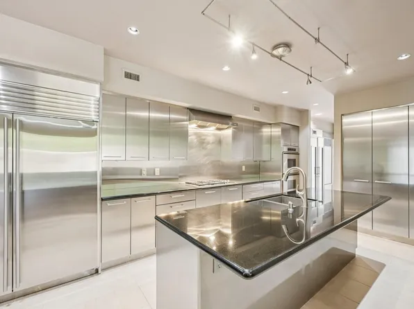 5 River Hollow Ln, Houston, TX 77027