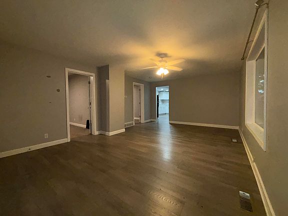 3rd image of 1012 Litchfield St