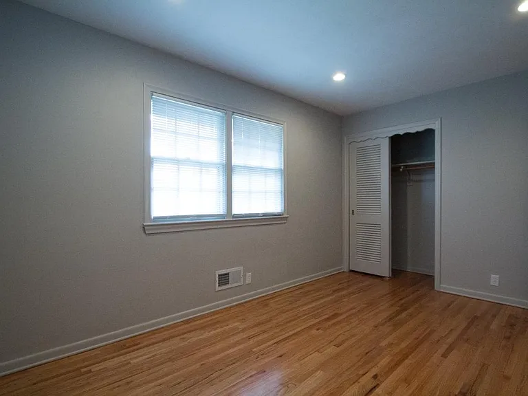 3612 S 105th St — Photo 22