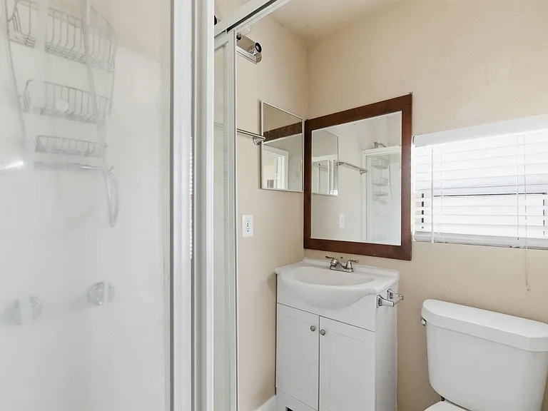 2411 Leffingwell St — Photo 25