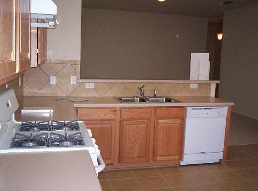 5th image of 5014 ROAN BROOK