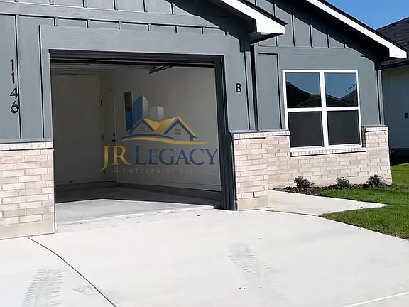 3rd image of 1146 Lindsey Dr #B