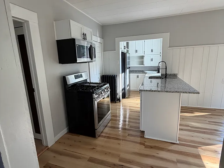 9 Franklin St #1 — Photo 1