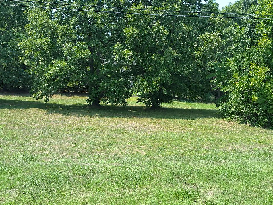 2nd image of 1606 Shearers Rd