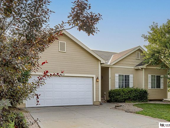 2nd image of 10711 Winding River Dr