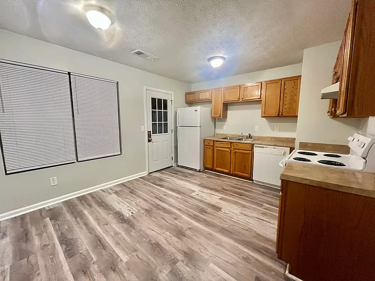 4244 Viewpoint Ln — Photo 8