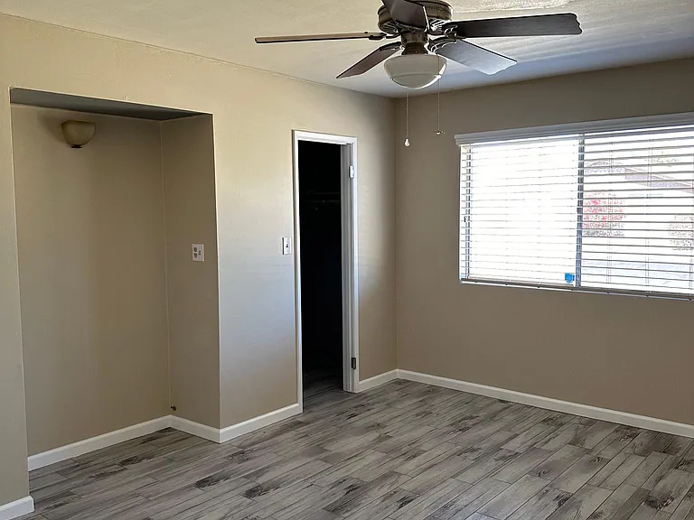 1249 E La Jolla Dr #0 — Photo 9