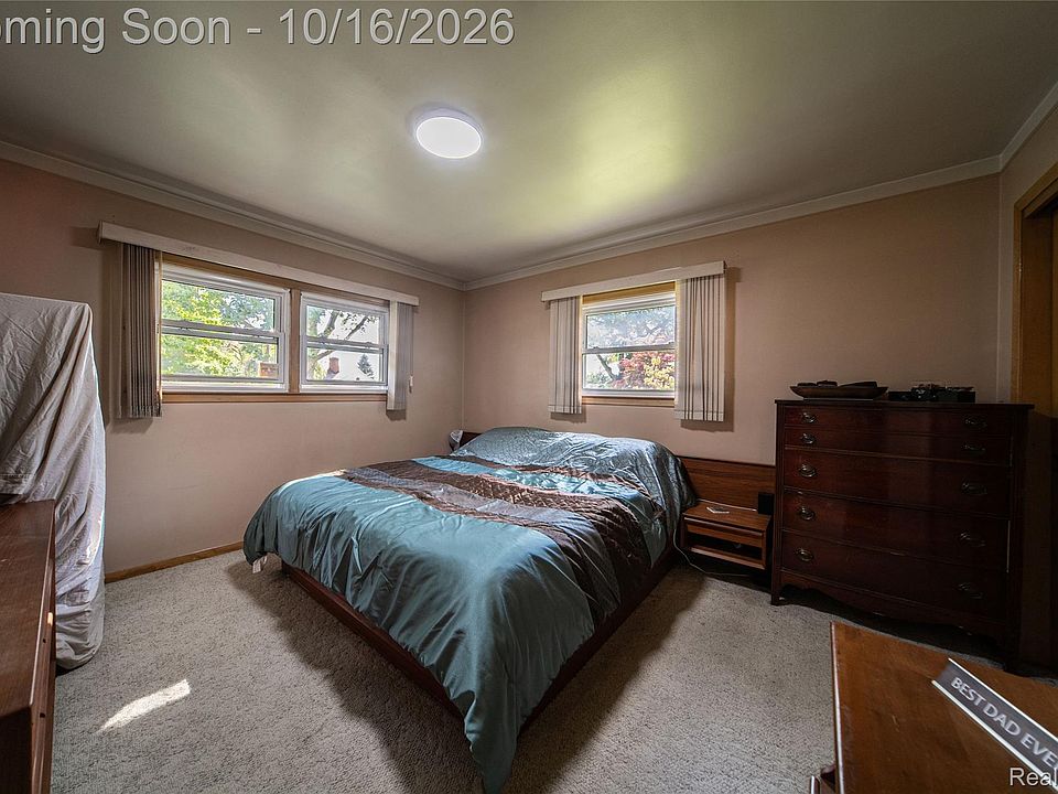 20920 Lakeland Ct, photo 11
