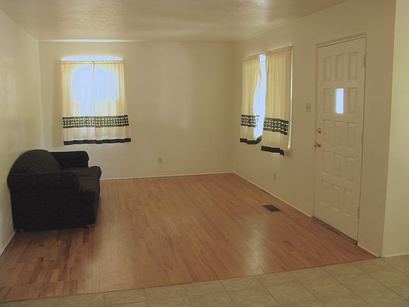 Living room / front room