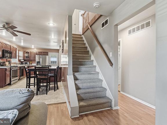 5th image of 42 Gilbert Ave