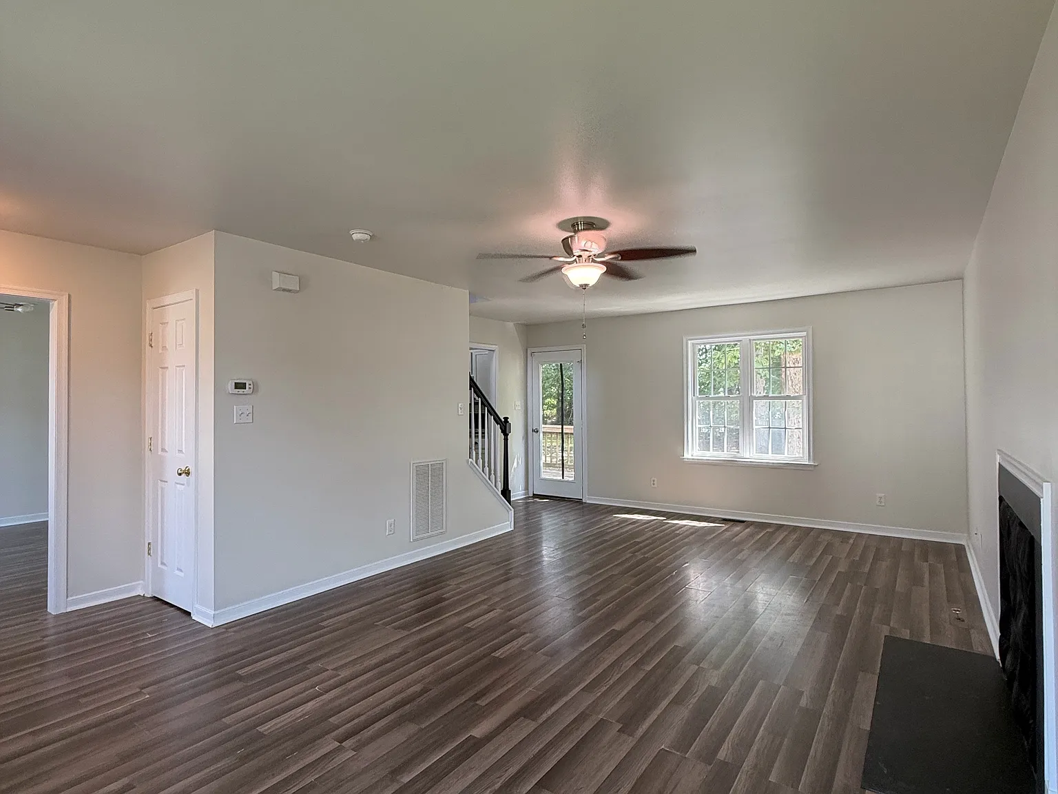 4 bed, 2.5 bath, 2182 sqft, $2,450 — Photo 4