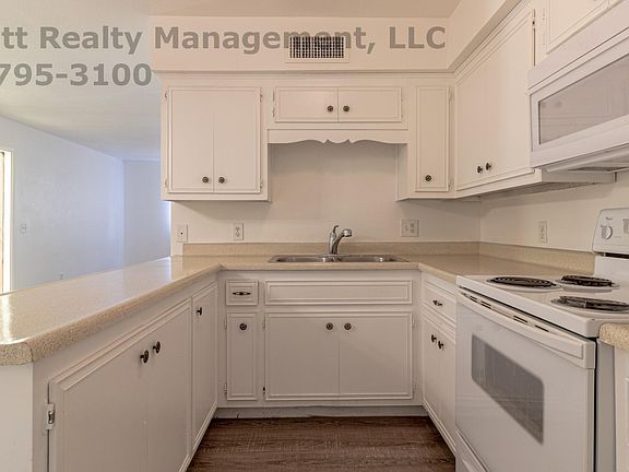 5th image of 3681 E Bermuda St