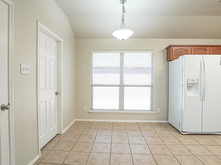 2161 Teagle Dr — Photo 13