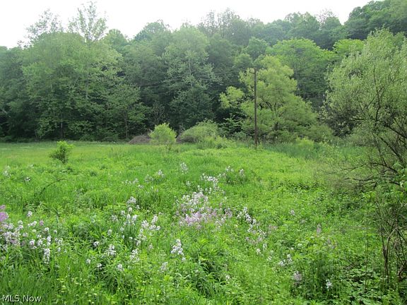 3rd image of 405 County Rd