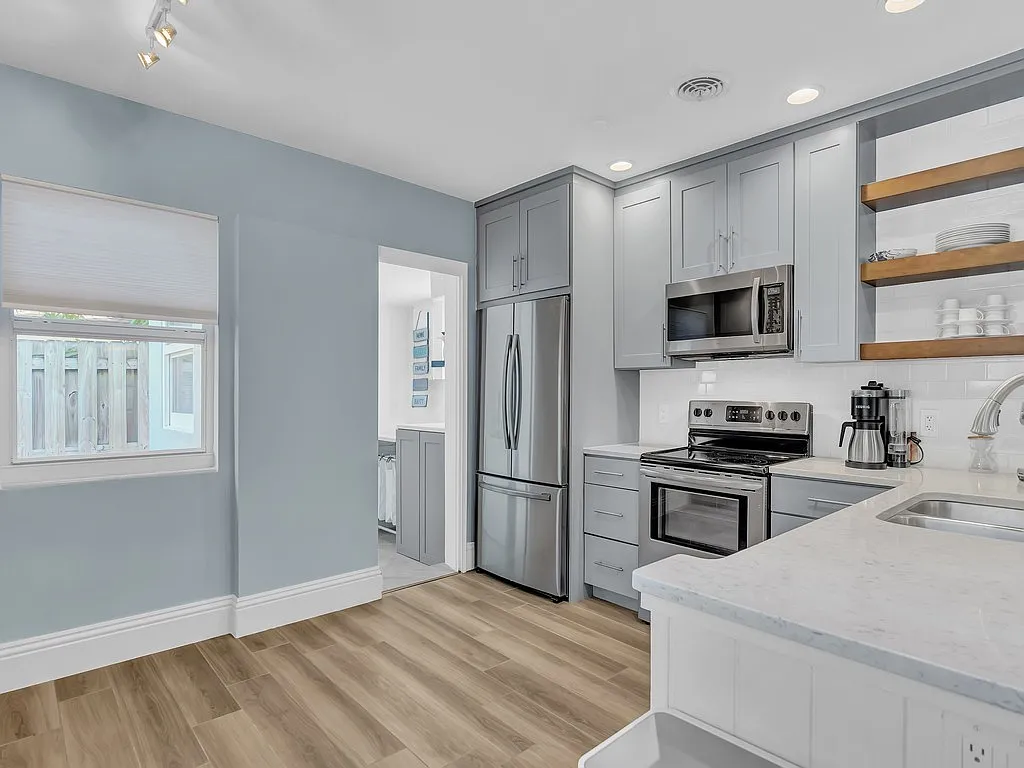 3 bed, 1592 sqft, $6,000 — Photo 4