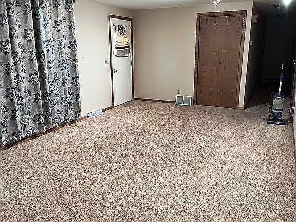 3rd image of 513 Fallon St
