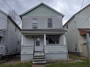 1127 Hamilton Ave, Farrell, PA 16121