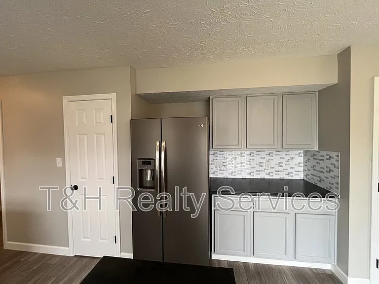 6803 Smithfield Blvd — Photo 19