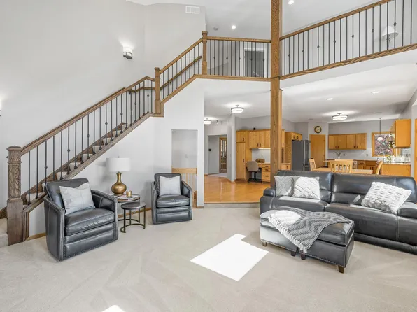 14181 Freeport Trl, Apple Valley, MN 55124