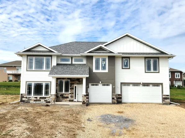 2213 Fawnview Dr, Asbury, IA 52002