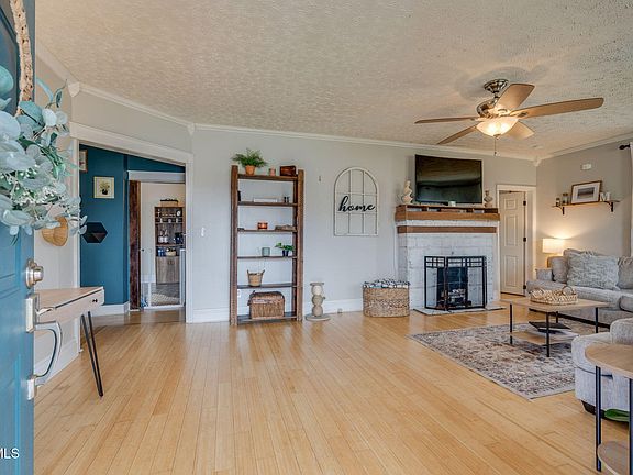 5th image of 156 Blanton Dr