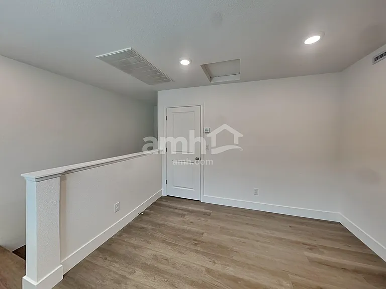 5826 Iron Islands St — Photo 8