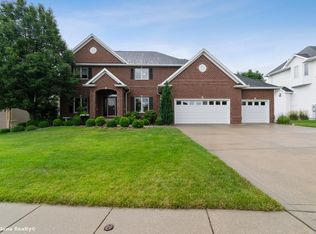 9400 Enfield Dr, Johnston, IA 50131