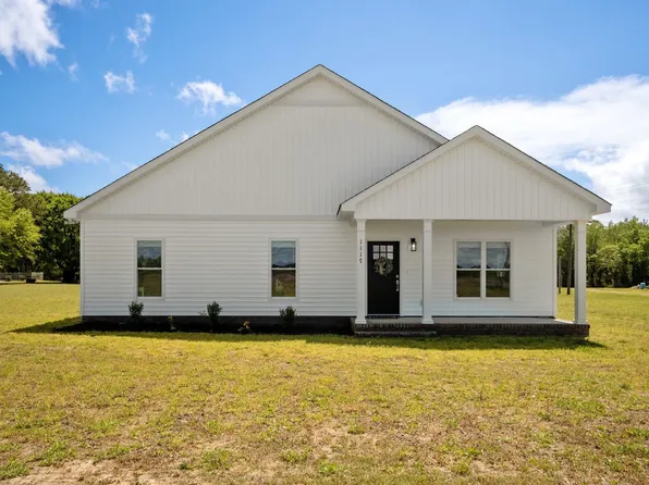 1117 Hallsville Rd, Beulaville, NC 28518