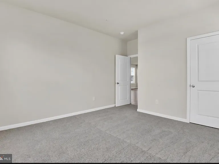 404 Constellation Ln — Photo 12