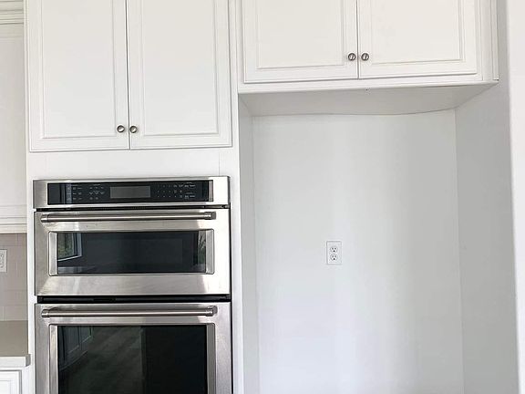 3rd image of 33012 Cuvee Ct